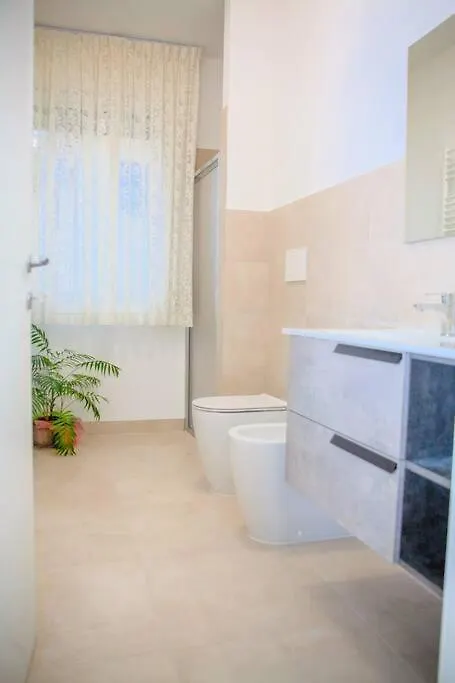 ויטוריו ונטו Vittoria Living Studio דירה